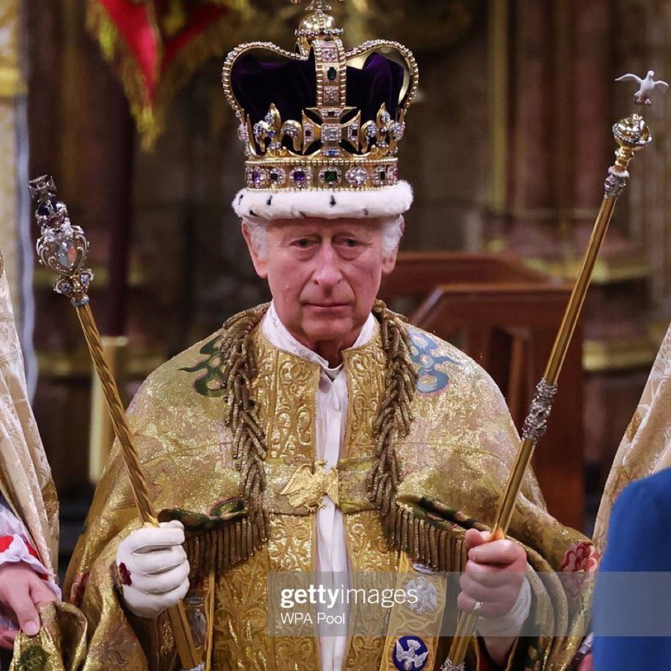 Nuguse coming home from Budapest after stealing the crown from Wightman