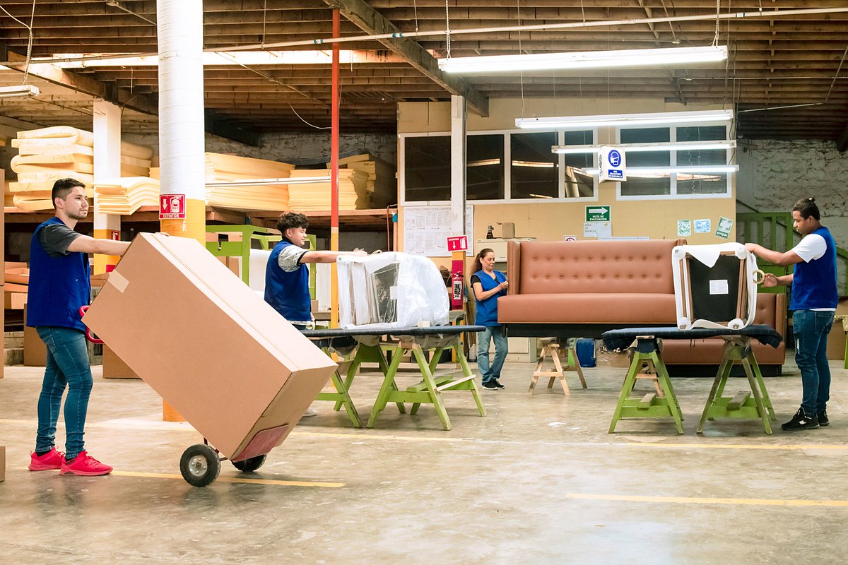 3DBajascan's tweet photo. Contratar a un fotógrafo de producto para tus muebles puede ayudarte a mejorar la calidad de tus imágenes, aumentar la percepción de tu marca, mejorar la experiencia del cliente y finalmente incrementar las ventas. Conoce nuestros servicios durante @EXPOMuebleBC_ #3dBajaScan https://t.co/8Z09uSZz5n