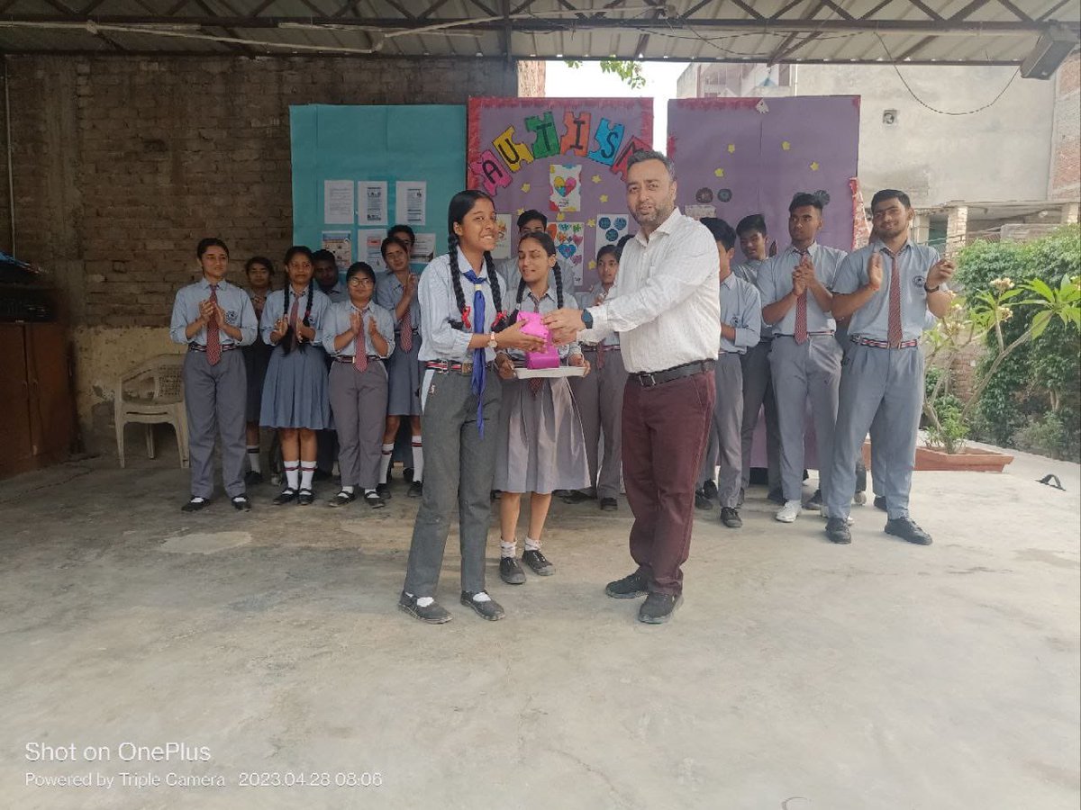 Electoral Literacy Club (ELC) Activities at Bal Niketan Public School, Sangam Vihar Chlo Voter Bane Hum #MainBharatHoon #VoteDeneJayenge #NothingLikeVoting #BridgingTheVotingGap #MyVoteMyPower @ECISVEEP @LtGovDelhi @SpokespersonECI @CeodelhiOffice