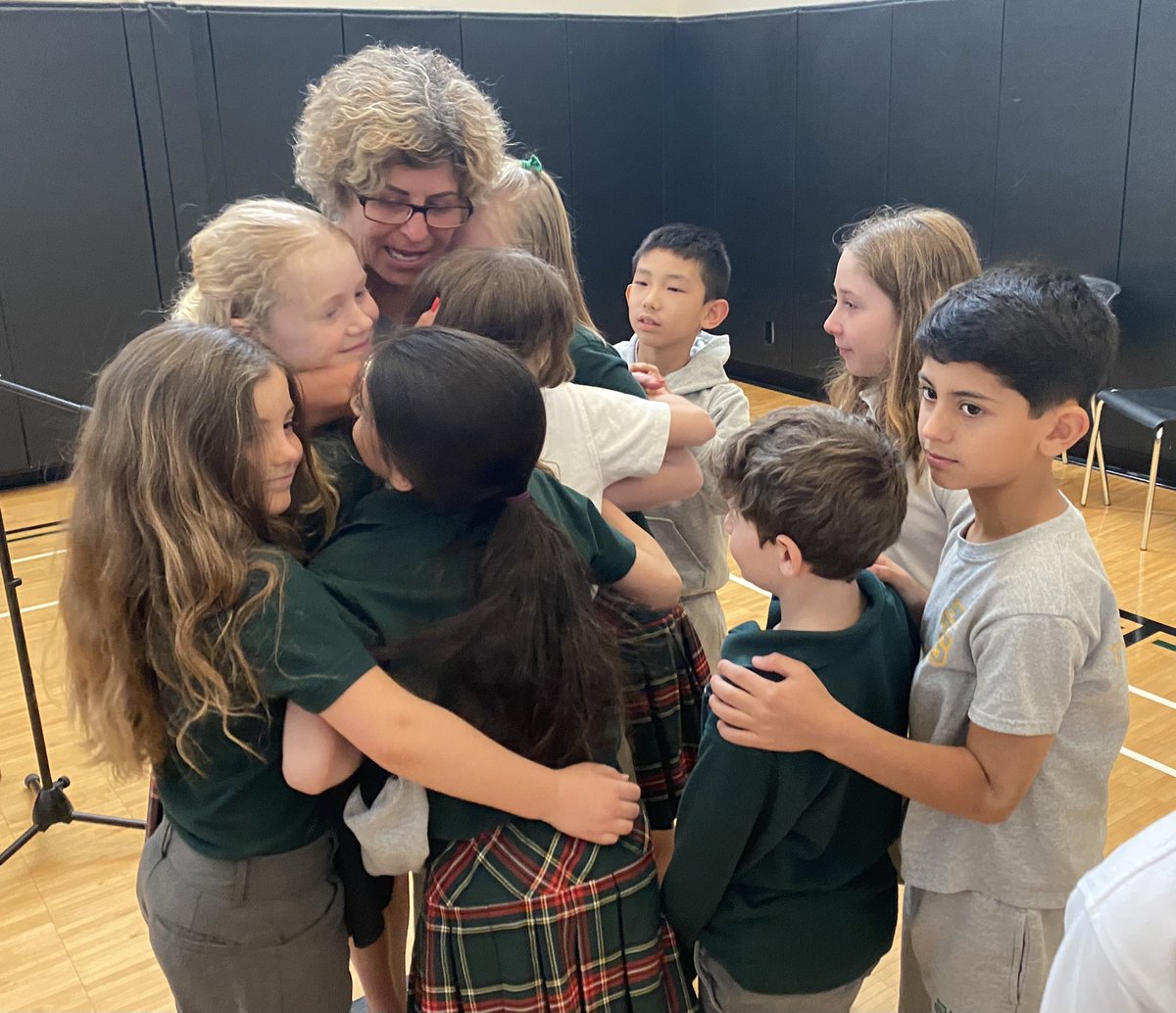 Sarah Charley tweet media