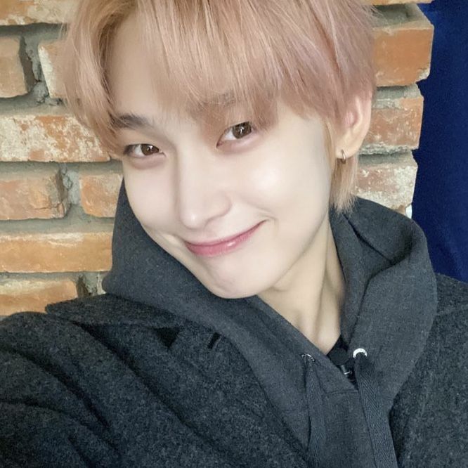 ourdaer's tweet photo. holaa, mi nombre es nana y no soy nueva en twt ni en #kpoptwt pero paso algo con mi anterior cuenta y me tuve q cambiar, soy only engene, solo ulteo a enhypen, me gustan otros grupos pero mi prioridad es enhypen, de todas formas acepto todo y no se que mas denme rt y siganme https://t.co/y36kTku2UD