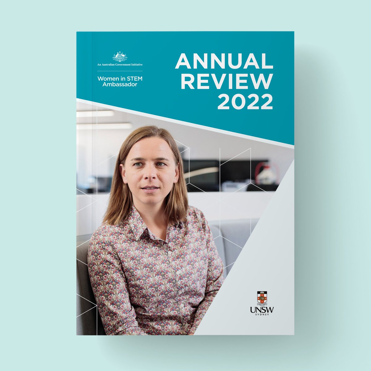 Cassandre Collins Graphic Design tweet media