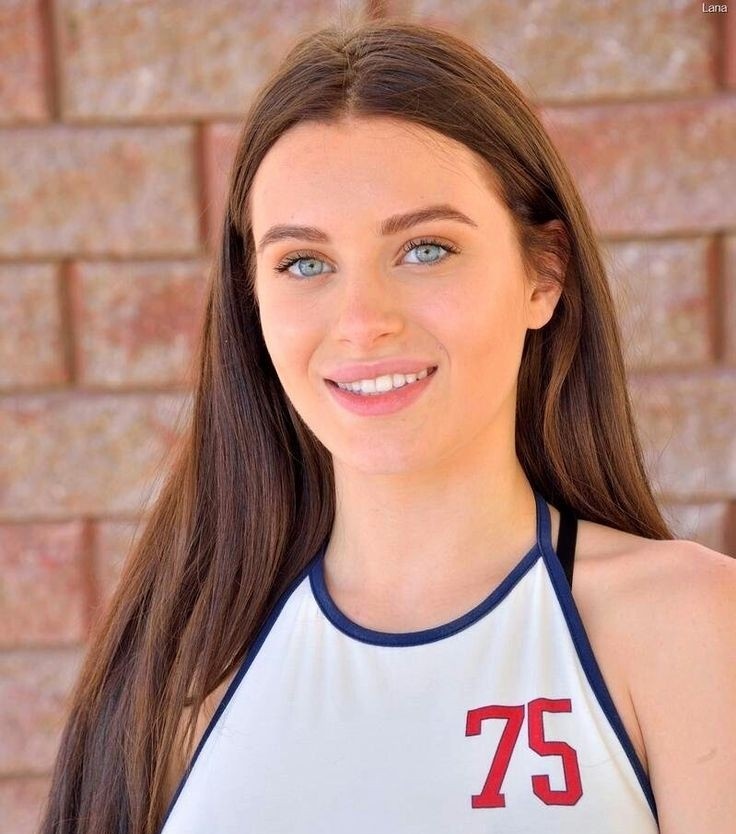 João Marcelo 🌉 on Twitter: "A última: Lana Rhoades ou Mia Khalifa? https://t.co/BOLjbMCe63