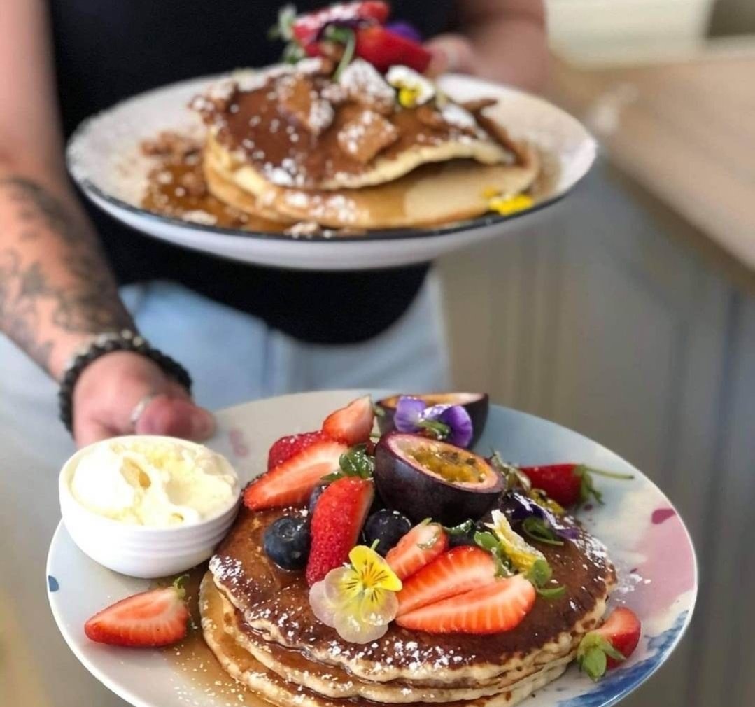 Perth_Hills's tweet photo. ๐ฅ Get the gang together and brunch in Byford this weekend! The delish dishes at Baked in Byford cover all bases.
Fuel up before tackling a trail in the Serpentine-Jarrahdale region of the #PerthHills.
๐ท bakedinbyford
#ExperiencePerthHills #Perth #perthfood @shireofsj https://t.co/zO8XkTkgoJ