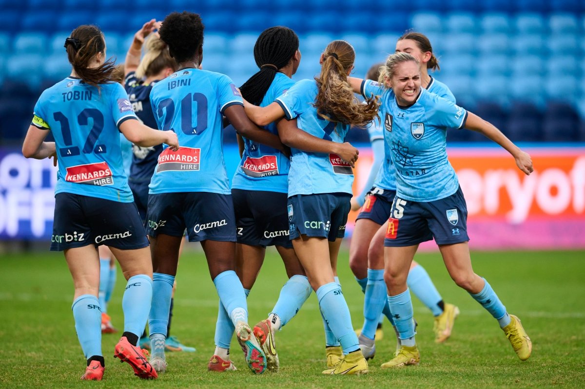 Double 𝘾𝙊𝙈𝙋𝙇𝙀𝙏𝙀𝘿.

Who was Sydney's Player of the Season?

#DubZone #SydneyIsSkyBlue