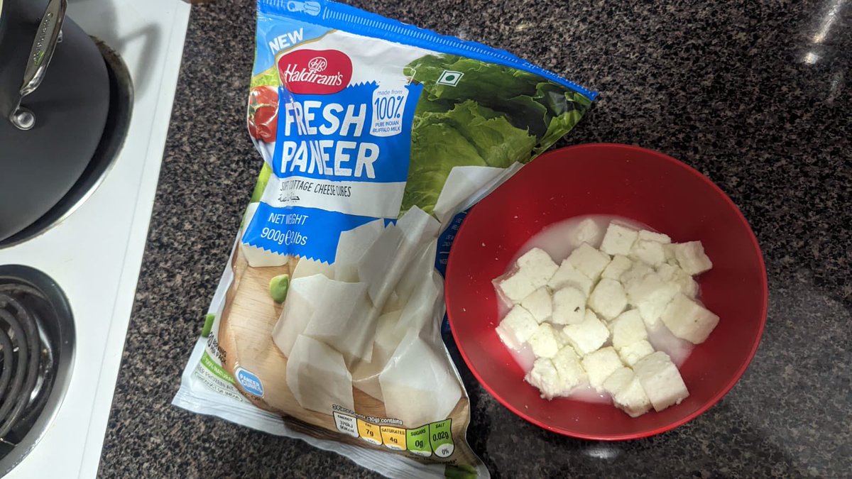 SidhantSabne's tweet photo. Hi @HaldiramSnacks @NagpurHaldirams @MyHaldirams @Haldiramsonline  any recipe for paneer MAKKHI burji??  Unexpectedly found in one of the packets in the US stores.🪰🍽️ https://t.co/1krGyh2vQo