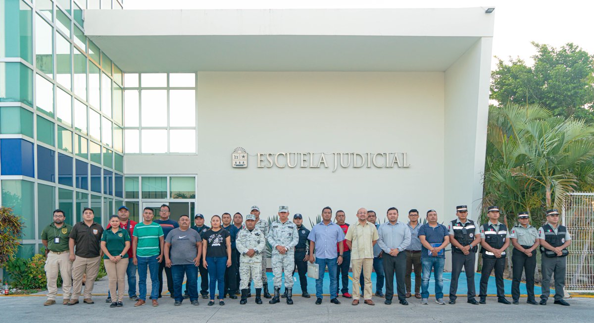 PJEQuintanaRoo's tweet photo. ASEGURANDO EL CUMPLIMIENTO DE LA LEY EN LA FUNCIÓN POLICIAL, PODER JUDICIAL LLEVÓ A CABO EL CURSO “EL INFORME POLICIAL HOMOLOGADO DEL PRIMER RESPONDIENTE”.

Nota completa: https://t.co/OoPAgb6QPn

#PJEQROO #TSJQROO #SEDENA #SEMAR #GN #SSCQROO #INM https://t.co/UgLwZTSqq7