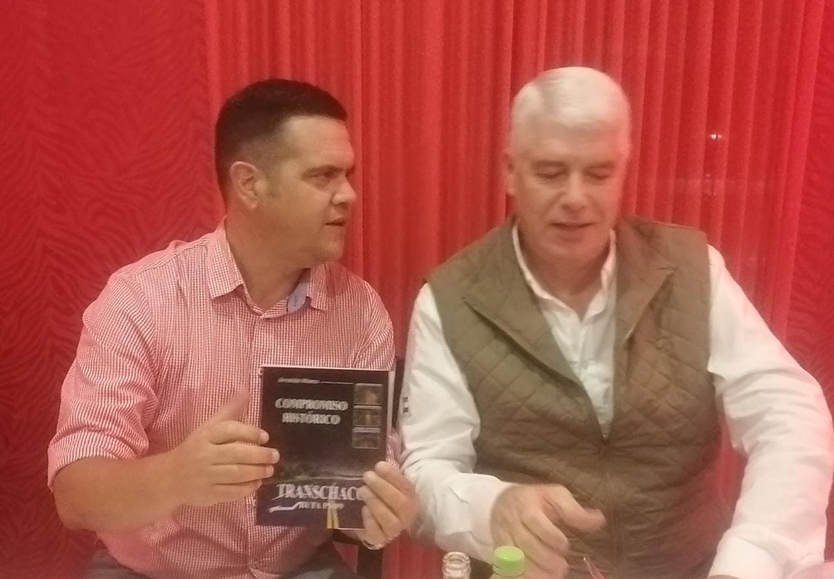 marcheloocar's tweet photo. Reunión de Líderes Nacionales Senadores, Diputados y Gobernadores con el Pte de la República electo Santiago Peña y  Arnoldo Wiens para consolidar la unidad en pos del nuevo Gobierno Colorado 2023-2028 🚩💪🇵🇾 https://t.co/cRzseMPWRr