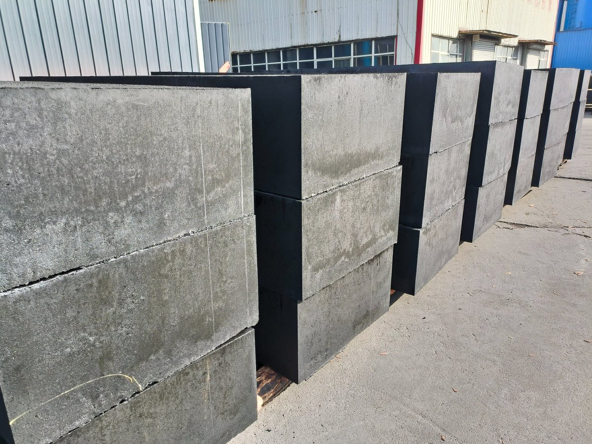 wenjiel60854689's tweet image. What are the causes of baking process short waste products?
This situation occurs when a honeycomb -like loose structure appears at one end of the roasting product. One of the reason is： The amount of adhesive in the paste is too much
#Graphitization #NegativeMaterial