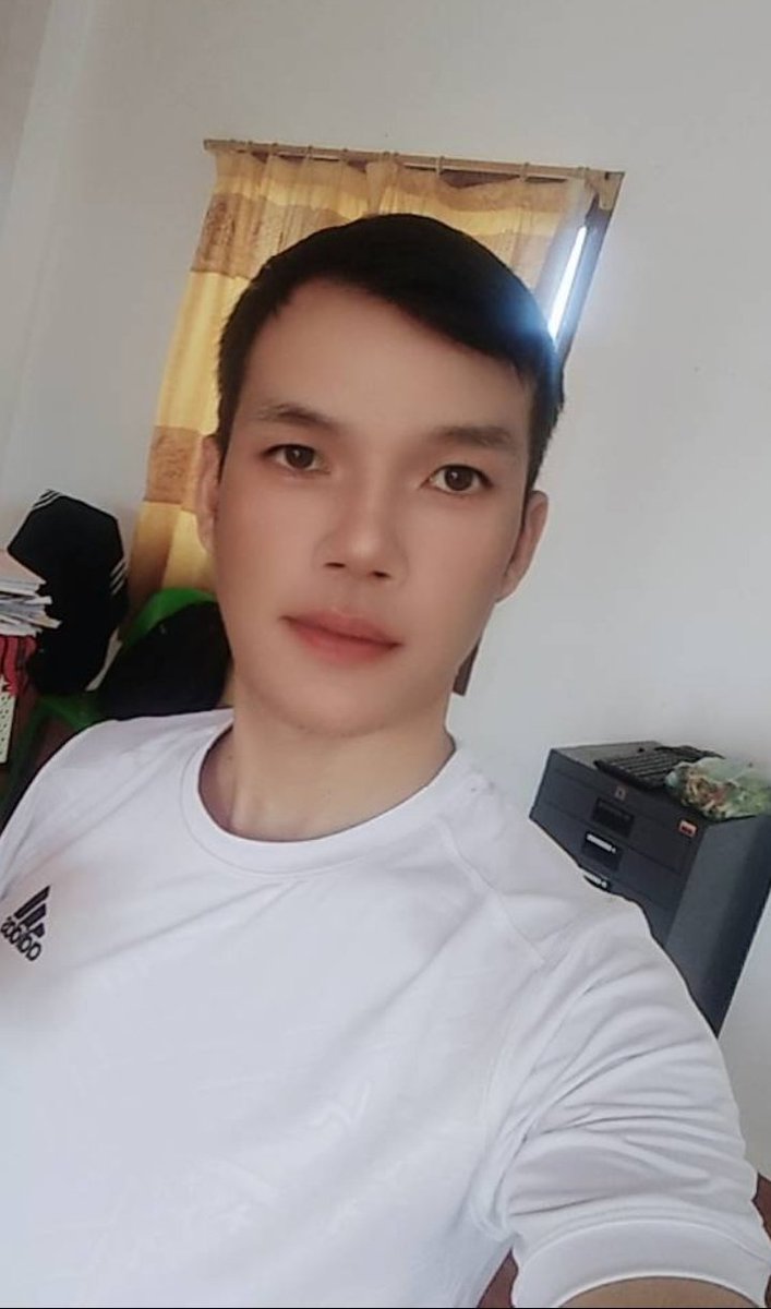 BounphermB's tweet photo. ຢາກມີຄົນແຊັດຫາຊວນໄປລ້ຽງເຂົ້າ https://t.co/8eJYSisvMX