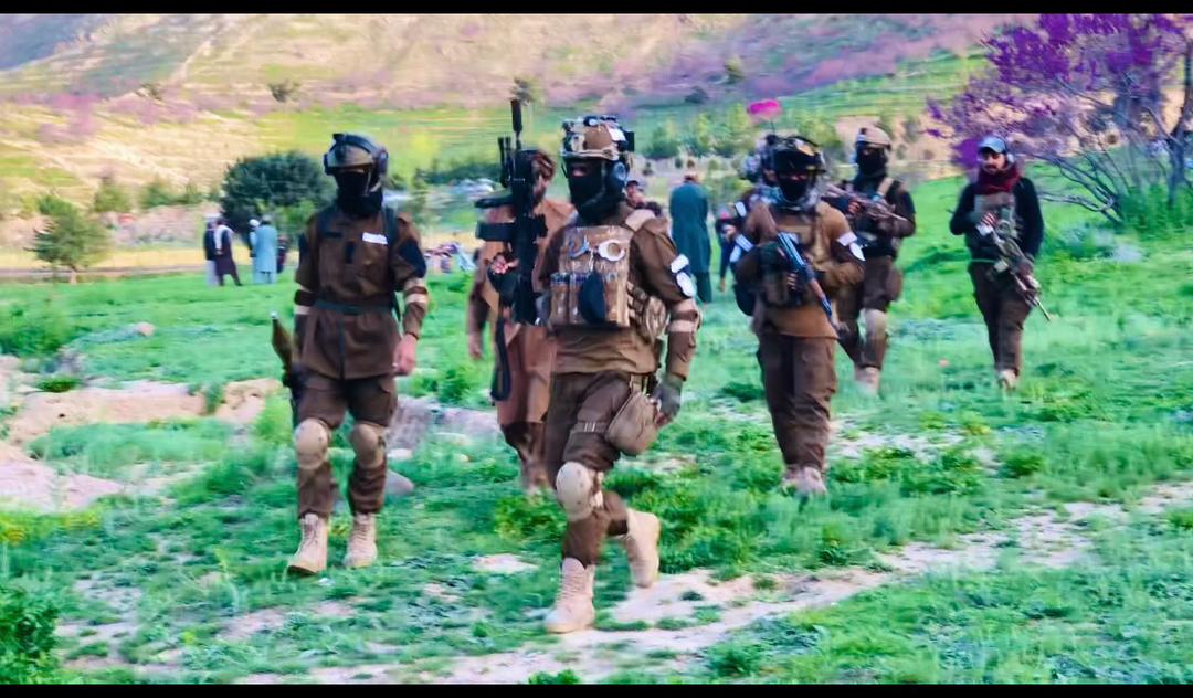 usmansarger's tweet photo. دا هغه سپاهيان دي چې په سيکولري ، كمونستي ، نشنلي ، ډيموکراسي ايډيالوژۍ نه ؛ بلکې دوي د دين څخه د دفاع په ايډيالوژۍ سنبال دي.
#اتلان https://t.co/lrinqI5kqH