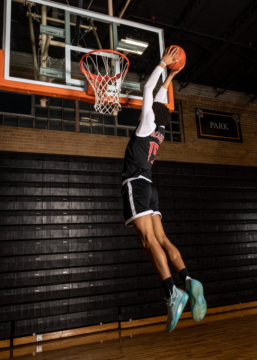 Alex Conover 🏀📷 tweet media