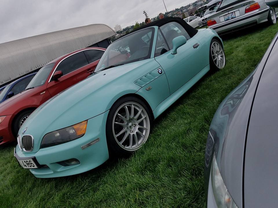 MyBimmerDOTcom's tweet photo. @NorthBmw Glad to see they kept the classic colors https://t.co/daxsxJI5OJ