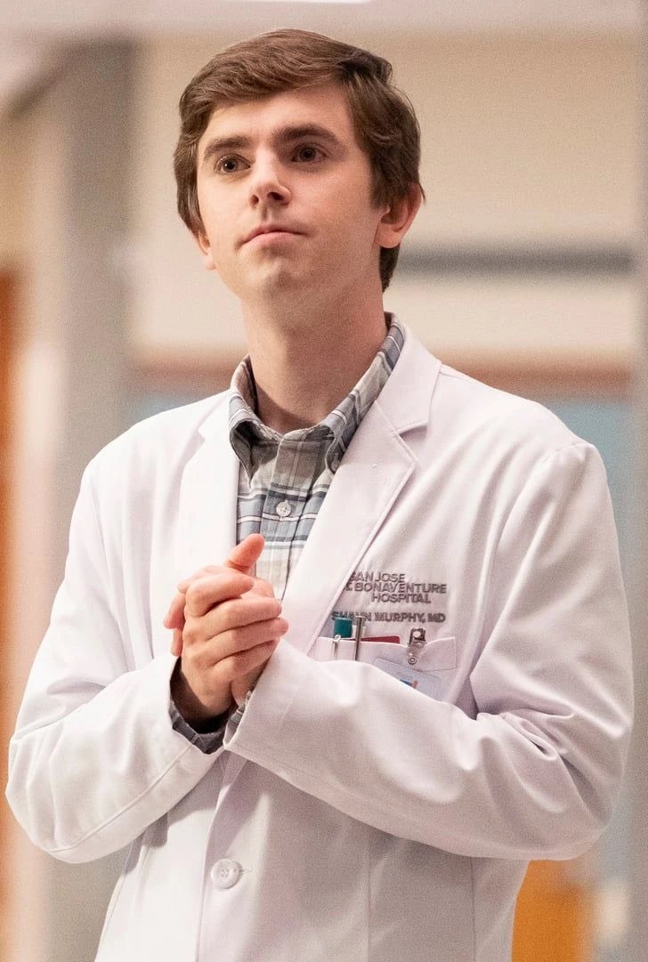 All I know is….. if I go to the ER and he walks in as my doctor…. I would just pack up my things and head to another hospital…. no 🧢#TheGoodDoctor (pfff… yeah… “Good”…. ok 👀) #DrShaunMurphy #ShaunMurphy #Doctor #TV