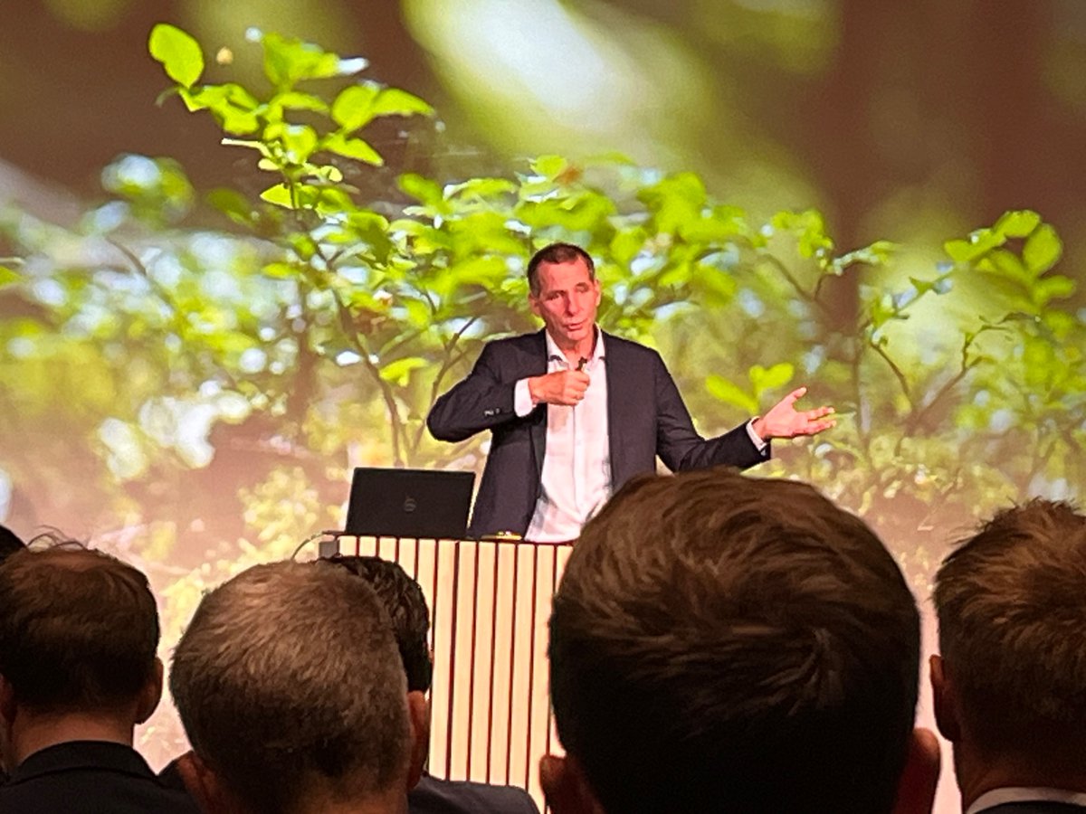 Jarand Rystad @rystadenergy believes in the competitiveness of floating wind through innovation, at <a href="/norskhydro/">norskhydro</a> Energy Summit
