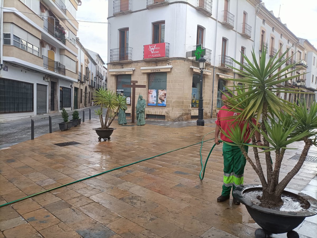 ¡Buenos días! ☀️
Mi agenda de hoy:
✅ Atención a medios.
✅ Inauguración Expoliva 2023. 
✅ Atención a la ciudadanía.
👉 ¡Cuidando nuestra ciudad! 
#FelizMiercoles #MiAgendaEsPublica #Baeza