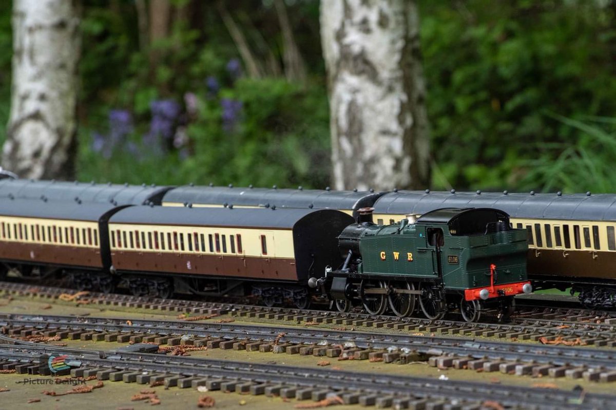 taliesin2022's tweet photo. GWR “6106” Built at Swindon in May 1931, and withdrawn from Oxford depot in December 1965.
#Gauge1 #gardenrailway #gardenrailwaymagazine #GWR #vames #traininthegarden https://t.co/7qYnrDe1Uh