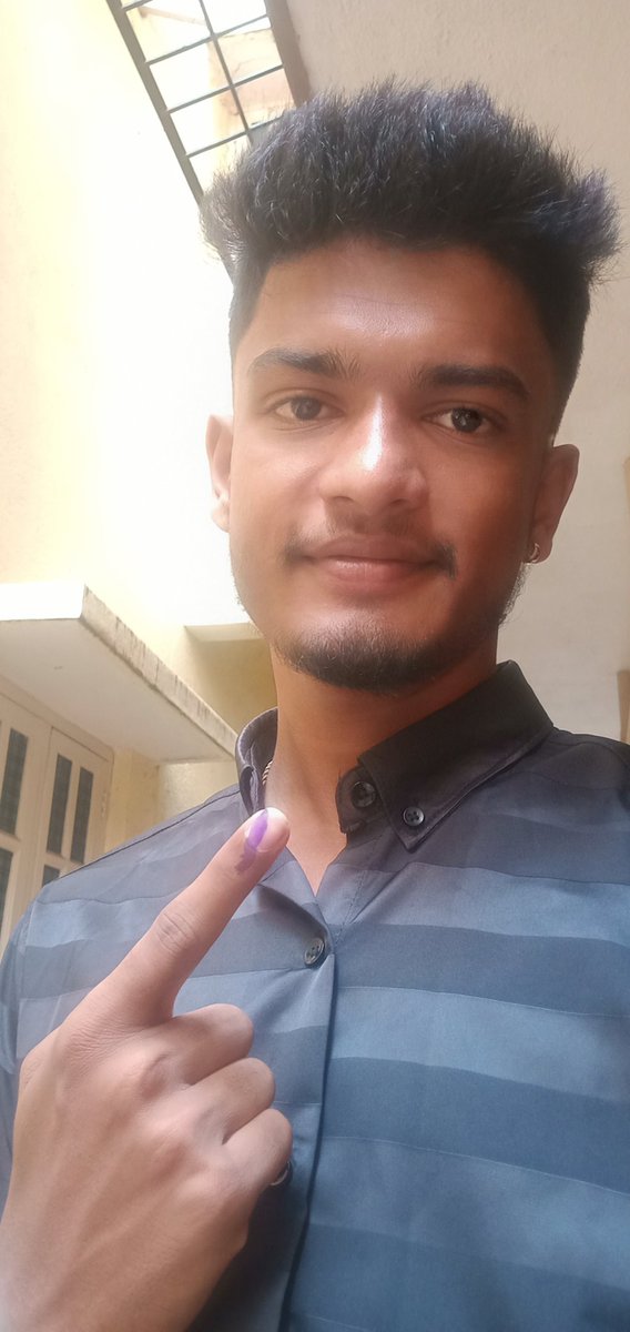 SharathKumar___'s tweet photo. ಕಡ್ಡಾಯವಾಗಿ ಮತದಾನ ಮಾಡಿ ನಿಮ್ಮ ಹಕ್ಕನು ಚಲಾಯಿಸಿ.
#KarnatakaAssemblyElection2023  @ECISVEEP https://t.co/OVckhkkqYv