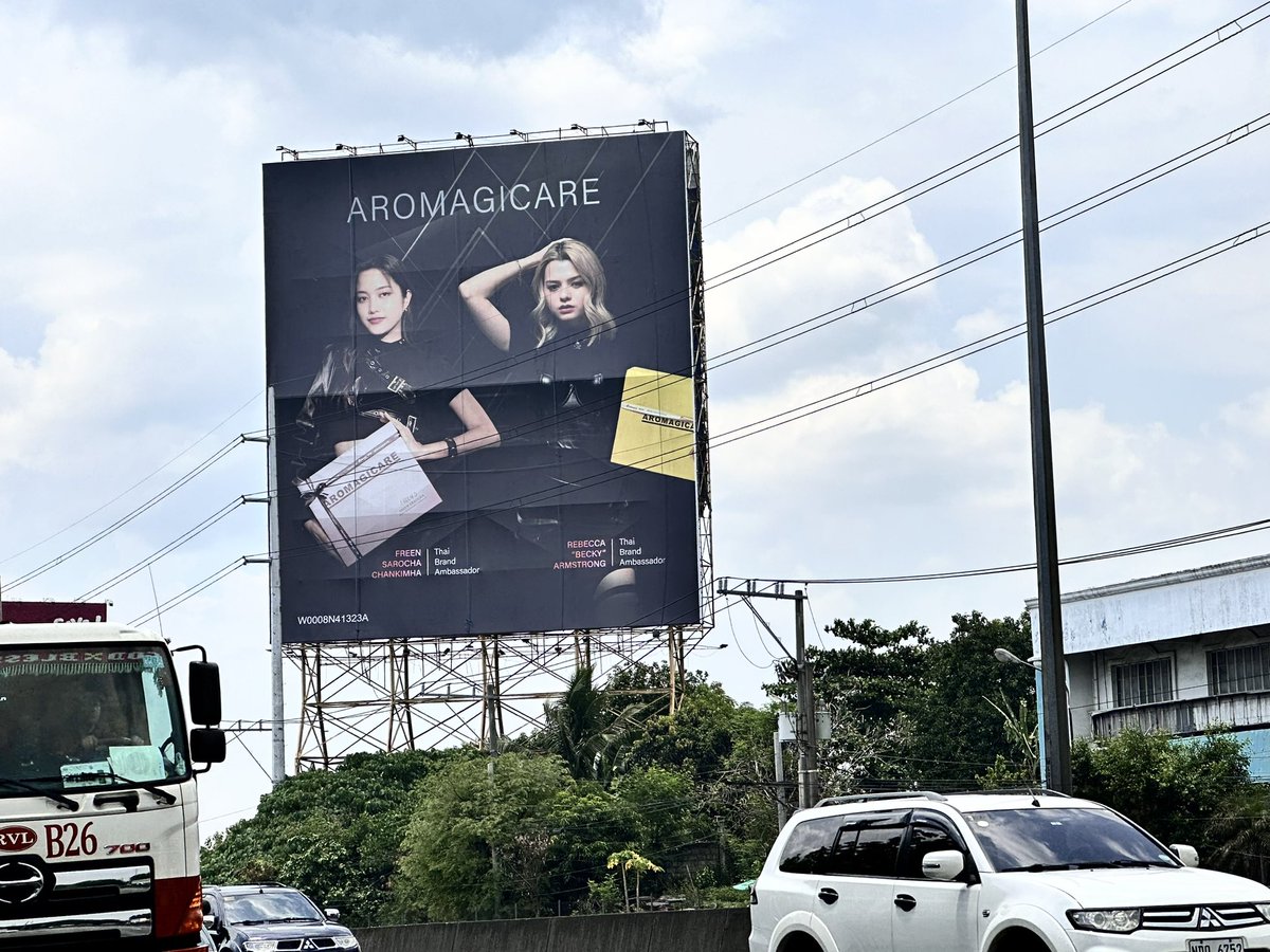 AromagicareWide's tweet photo. Along North Luzon Expressway (NLEX) Meycauayan Northbound, you'll spot our giant #FreenBeckyAromagicare Billboard. 

#Aromagicare gives us unending excitement everyday, capturing every special moment perfectly. 

Our first-ever Thai Brand Ambassadors, Freen Sarocha Chankimha and Rebecca Patricia Armstrong. 

@srchafreen @AngelssBecky @aprilmartin01_ @pauline_publico @akosiKenChan @illbeyourQueen #BeckysAngels #srchafreen