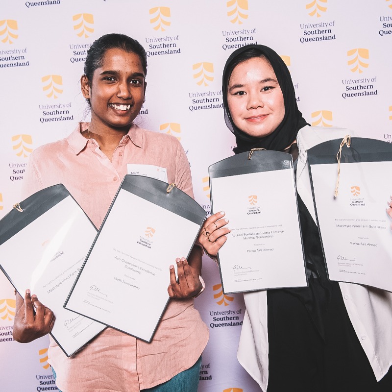 unisqaus's tweet photo. Say cheeeese!

A big congratulations to all of our (Toowoomba) scholarship recipients 👏

Acknowledged last night at our Scholarships Award Ceremony.