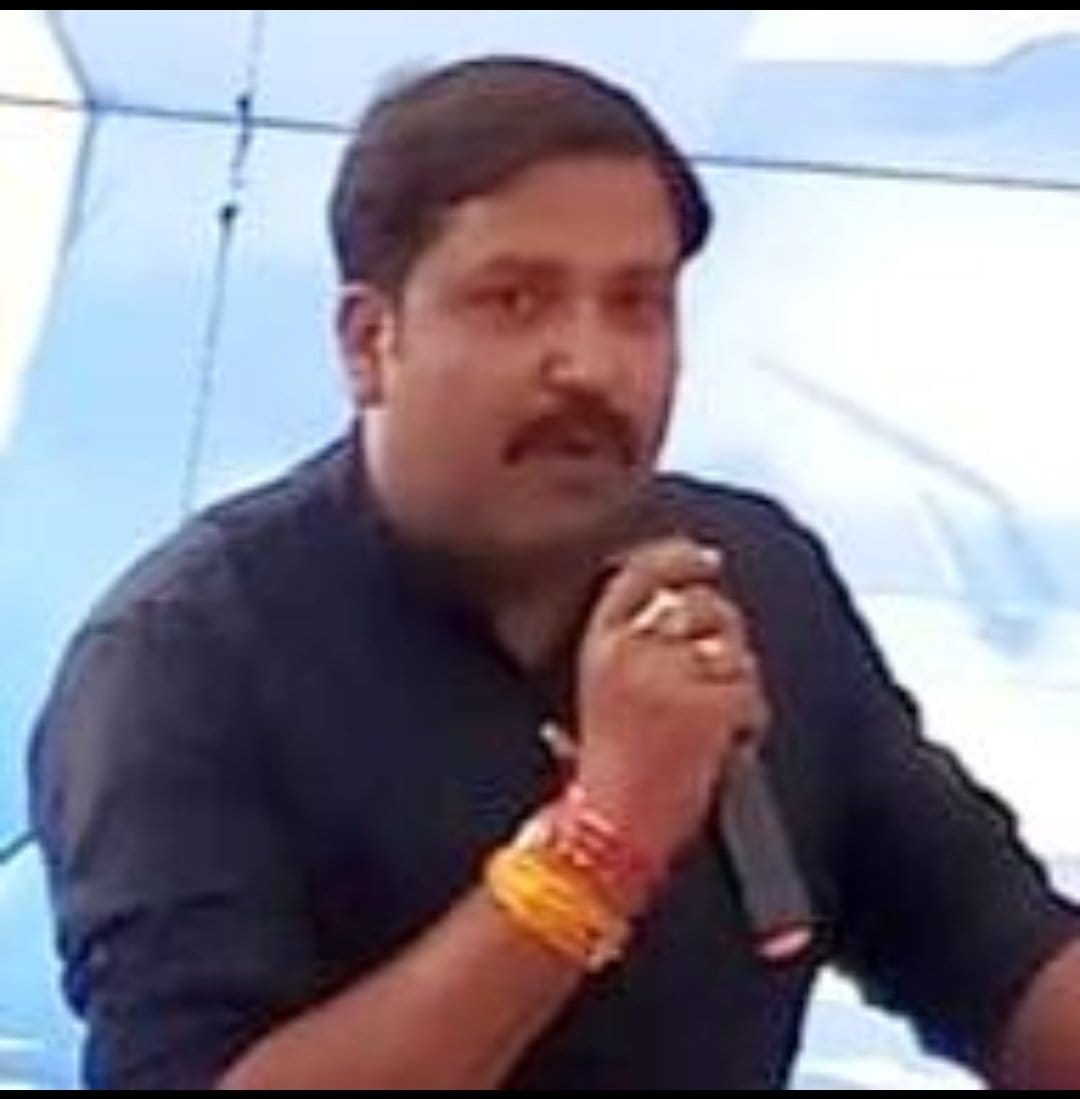 JitJain5's tweet photo. भावपूर्ण श्रद्धांजली

#शोषित_संविदा के अध���कारो के लिये लड़ने वाले आदरणीय #अमिताभ_चौबे जी हमारे बीच नही रहे
ईश्वर से प्रार्थना है कि उनकी आत्मा को शान्ति प्रदान करें व परिवार को दुःख सहन करने की शक्ति दे

ओम शांति ओम शांति ओम शांति

#RIP_Amitabh_Choubey https://t.co/V0dVByaz27