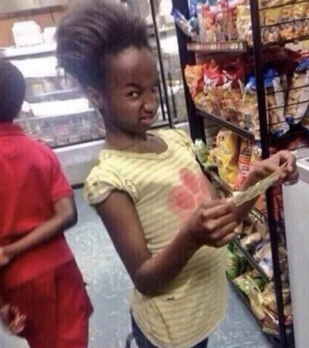 faiththegemini's tweet photo. me looking at my paycheck after I show up late 5 times, called in sick 3 times and faked my death at least once https://t.co/U1POg3j4nv