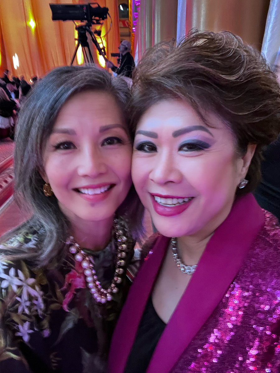 setochungster's tweet photo. At #AsianProm with amazing AAPIs from across the country working to creating a more equitable & just future for all. Grateful to @MadaleneMielke & work of @APAICS to grow the best pipeline of #AAPIs to serve our communities. Kudos to @FLOTUS for inspiring words! #AANHPIStrong https://t.co/WL85NisajF