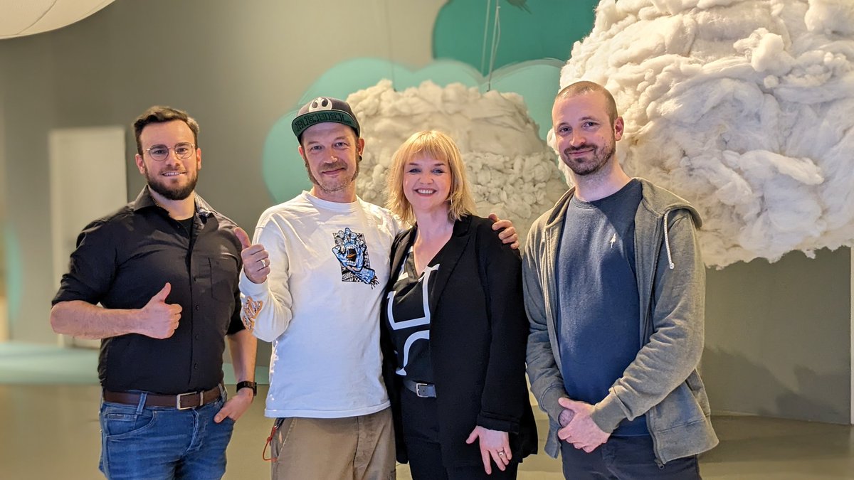 babullw's tweet photo. War mega 💯 Danke an @DrAndreasS, Simon McGowan, Insina Lüschen und Christian Benninghaus! @scienceslam https://t.co/Gdtp8mu5EG