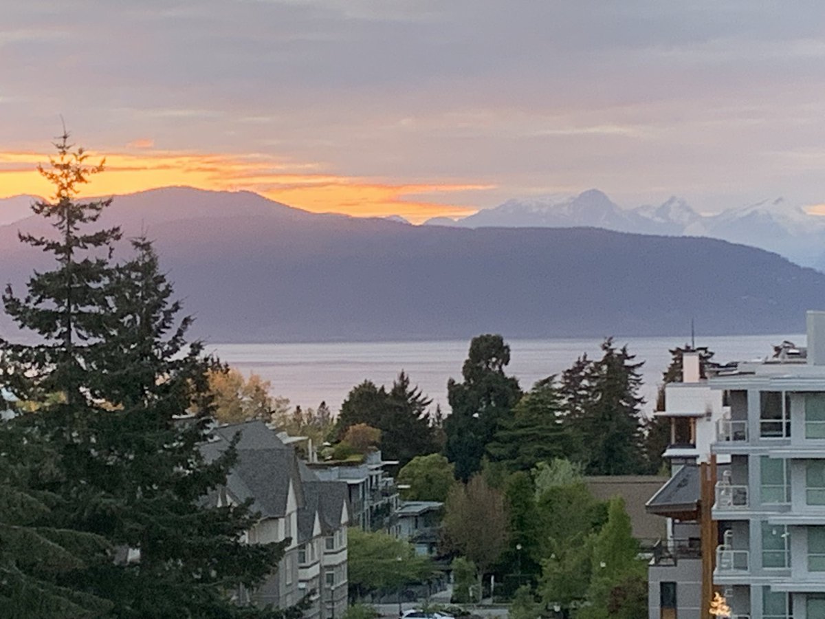 LoriBL_phd's tweet photo. what a great couple of days with amazing colleagues at the gorgeous UBC campus #groupmodelbuilding https://t.co/5hY8eLRHLZ