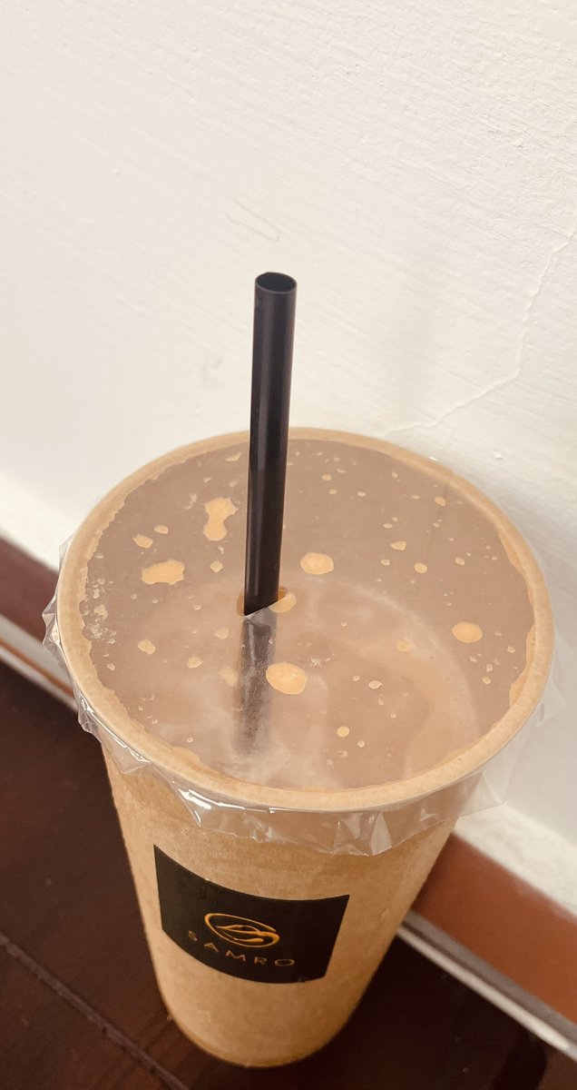 eiiiAzm's tweet image. 以前我的同學給我泰式奶茶。
因為我從不喝泰國奶茶。
第一次喝泰式奶茶很好喝！
好香好味我很喜歡😋
今天去午餐買看到了、就我自己買了。
おいしいものを知るってたのしい。
#台湾留学 #泰式奶茶 #SAMRO