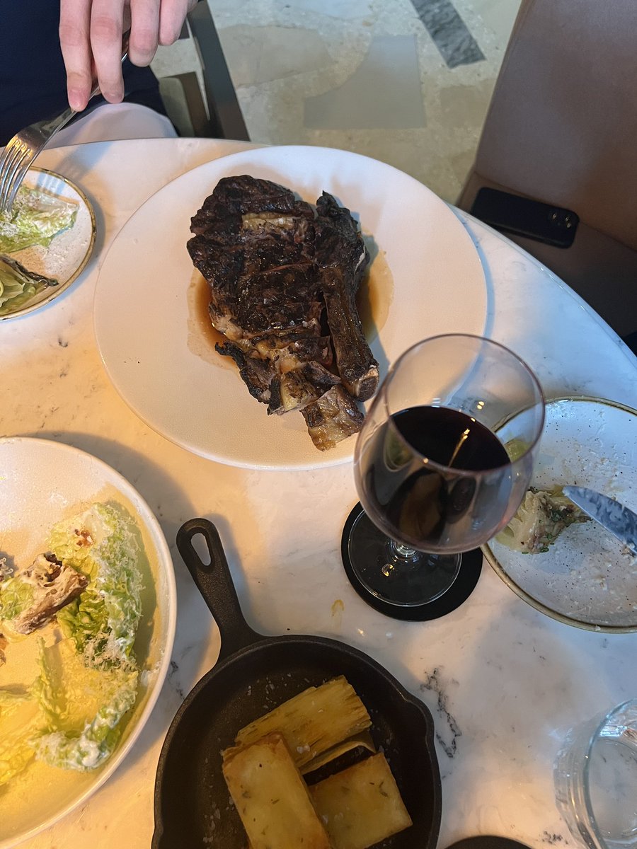 Holly Moore - CEO & Founder tweet media