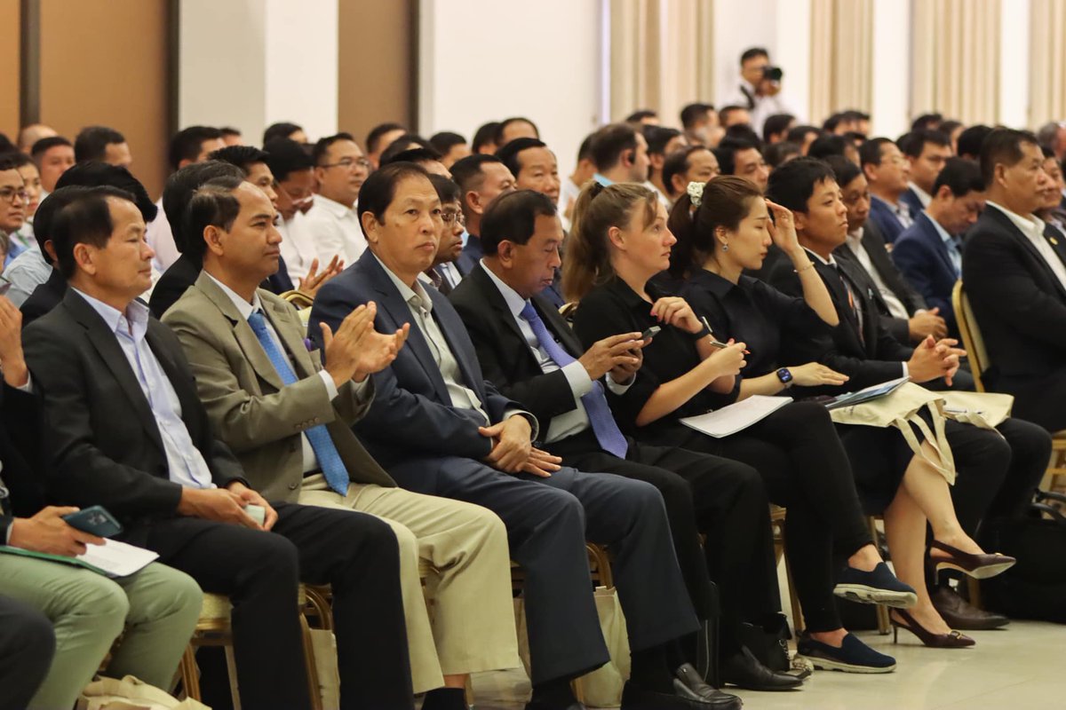 UNDPCambodia's tweet image. Yesterday, we welcomed the launch of #CEMIS! The #Cambodia Environment Management Information System is a leap in the application of digital technologies for identifying and monitoring nature-based solutions for #biodiversity, #climatechange, and #sustainabledevelopment. @ACRundp