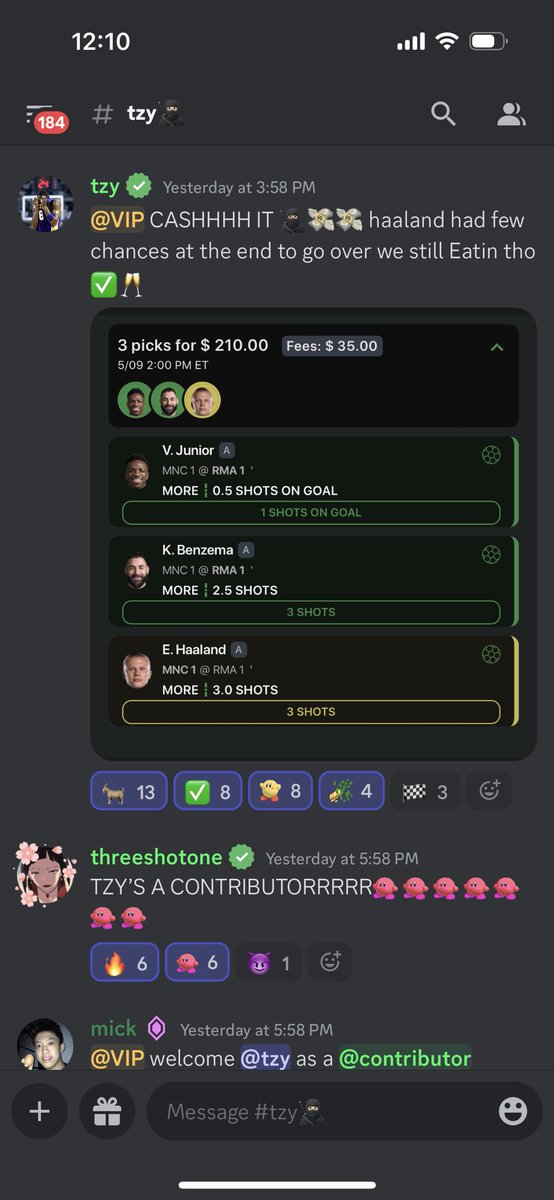 ndotdiscord's tweet photo. couldn’t fit all the greens in one tweet 😏

can’t forget about @icyswishx 
@mimosamann &amp; @zaybangplays 🥂 https://t.co/a7UEe9I4pp