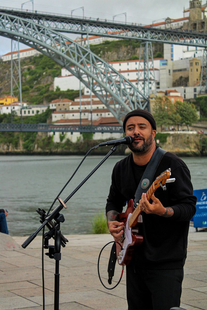 noronha_photo's tweet photo. 🎸🌁🎤

#amar_norte
#amar_porto 
#amar_oporto 
#amar_portugal
#norte
#porto
#oporto
#ribeira
#portugal 
#cidadeinvicta 
#invicta 
#artistaderua 
#bridge
#ponte
#ponteluisI 
#oneshot 
#pormenores 
#semfiltro
#noronha_photo
@noronha_photo https://t.co/ZbaDNxqD96