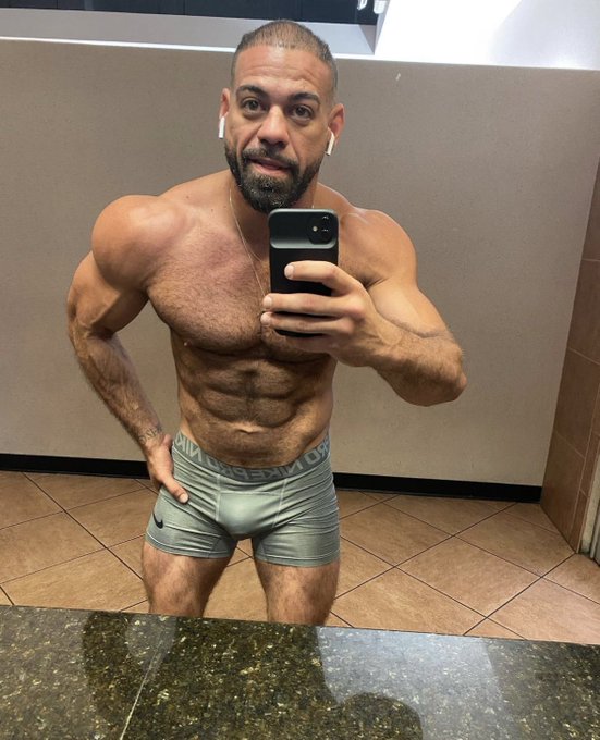 Now that I&rsquo;m healthy and no longer restricted from living the savage life- I&rsquo;m bringing this body back<a href="/tag/onset"class="tags"><span>#onset</span></a>