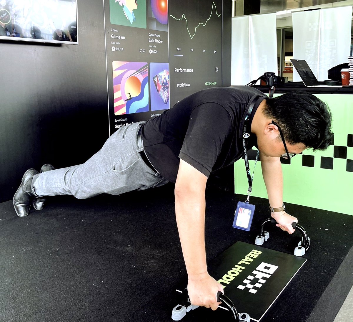 okx's tweet photo. If you ever think about giving up, remember how far you've come and how hard you've worked 💪🏋️💦 https://t.co/cTW6l45y8B