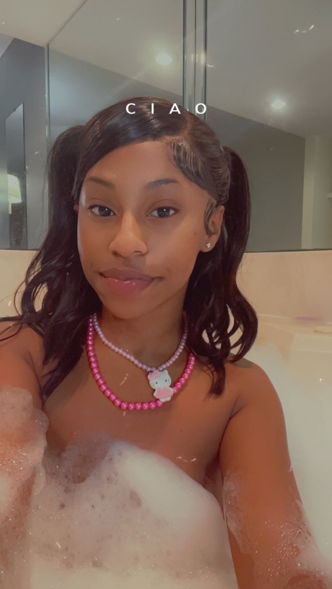 goddess eve😈🦶🏾 on Twitter "Selling my bath water who wants ?😀"