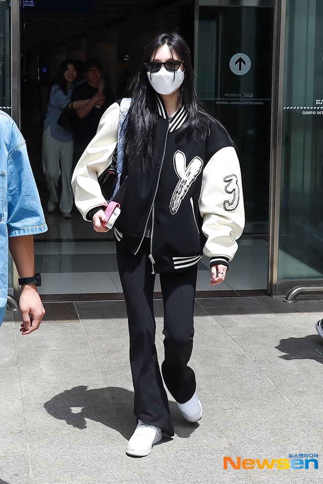 230510 

ミナが日本から韓国に帰国！

昨日オーストラリアから韓国に帰国した後、日本へ訪れていたようです。

#TWICE #트와이스 <a href="/JYPETWICE/">TWICE</a> #Mina #미나