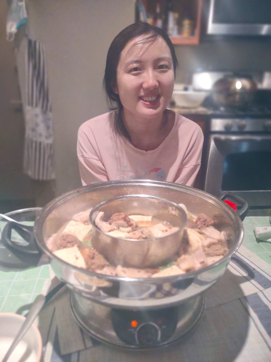 ChineseFoodPor1's tweet photo. You may have seen Napa #cabbage in the #grocery #stores many times. Do you know it can be used to cook a hot pot? This is an ancient style of hot pot in some province in #china. Very tasty flavor~ #food #foodie #cooking #eating  #recipe https://t.co/D2d1HCsHm3