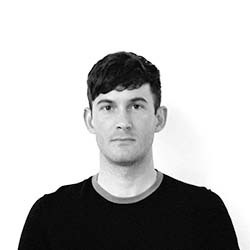 Happy Birthday, Raphaël! Parabéns!! 
He designed Nukso, our golden nutcracker fit for the strongest 🧡🌞💛

#dedalpt #madetheheartway #madeinportugal #happyhome #happymoments #happybirthday #raphaelcostes #nukso