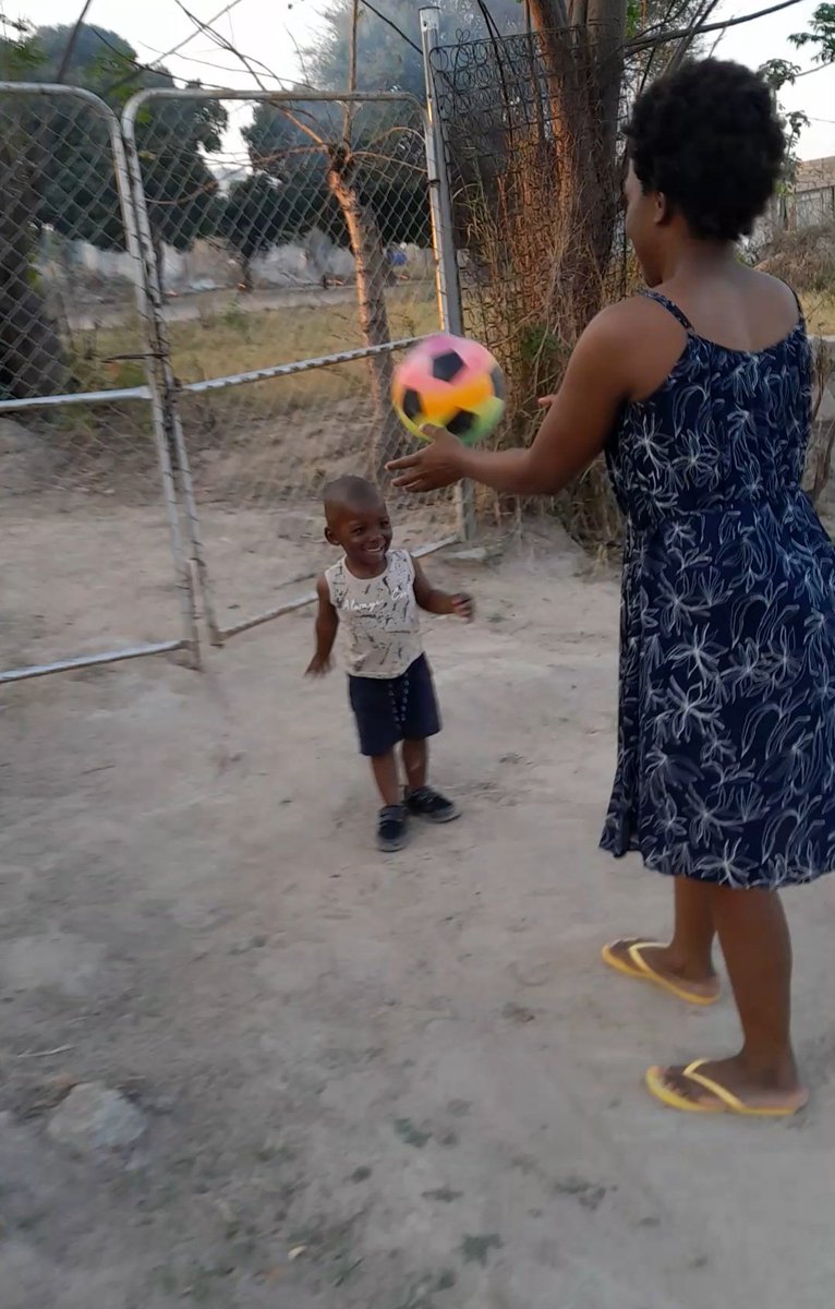 vutomingobeni16's tweet image. I play soccer with my son or whatever game that he is playing.  #TSbyTotalsports #activeMom #mothersday Totalsports 

@mthombenikhens3 @ConfidenceNgo15 @ZunguMapro