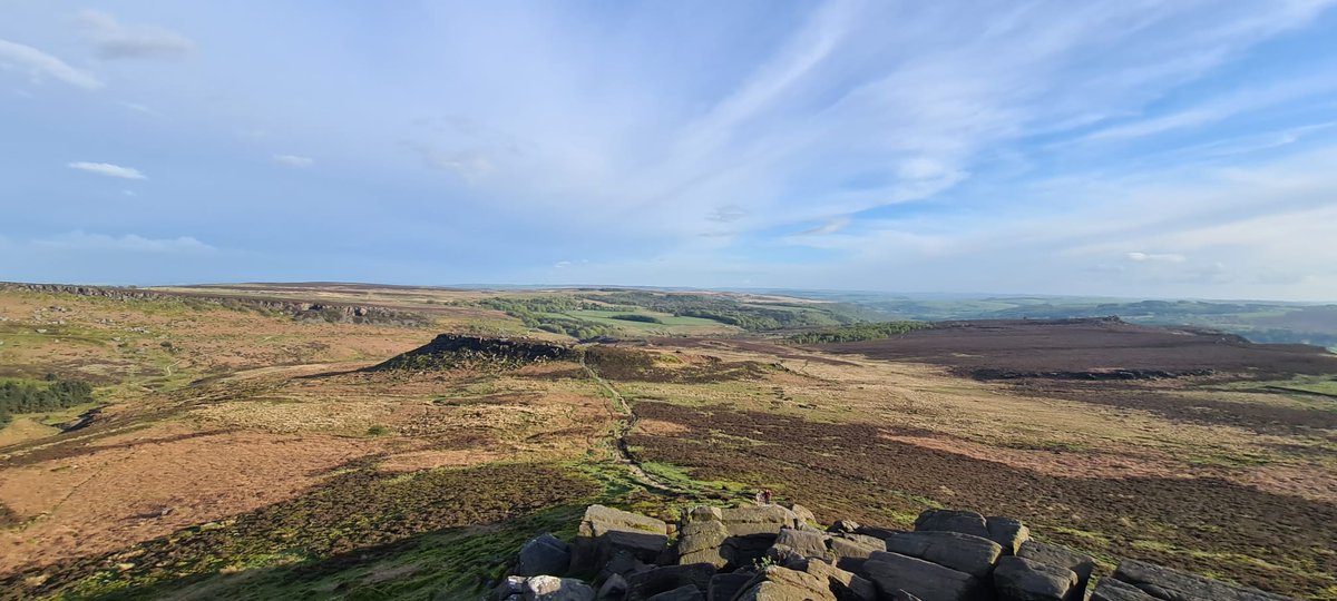 shefffoodlover's tweet image. Halloumi and pomegranate salad @thenorfolkarms after a lovely walk out in the Peaks #upperburbage #higgertor #norfolkarms