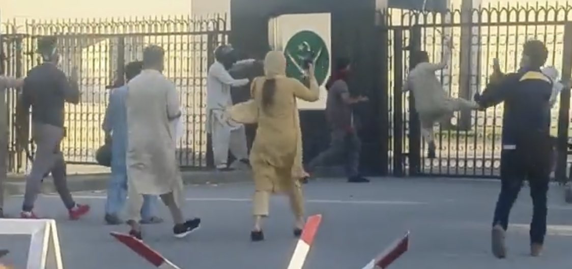 ڈومیسائل کا فرق آج واضح طور پر نظر آرہا ہے۔