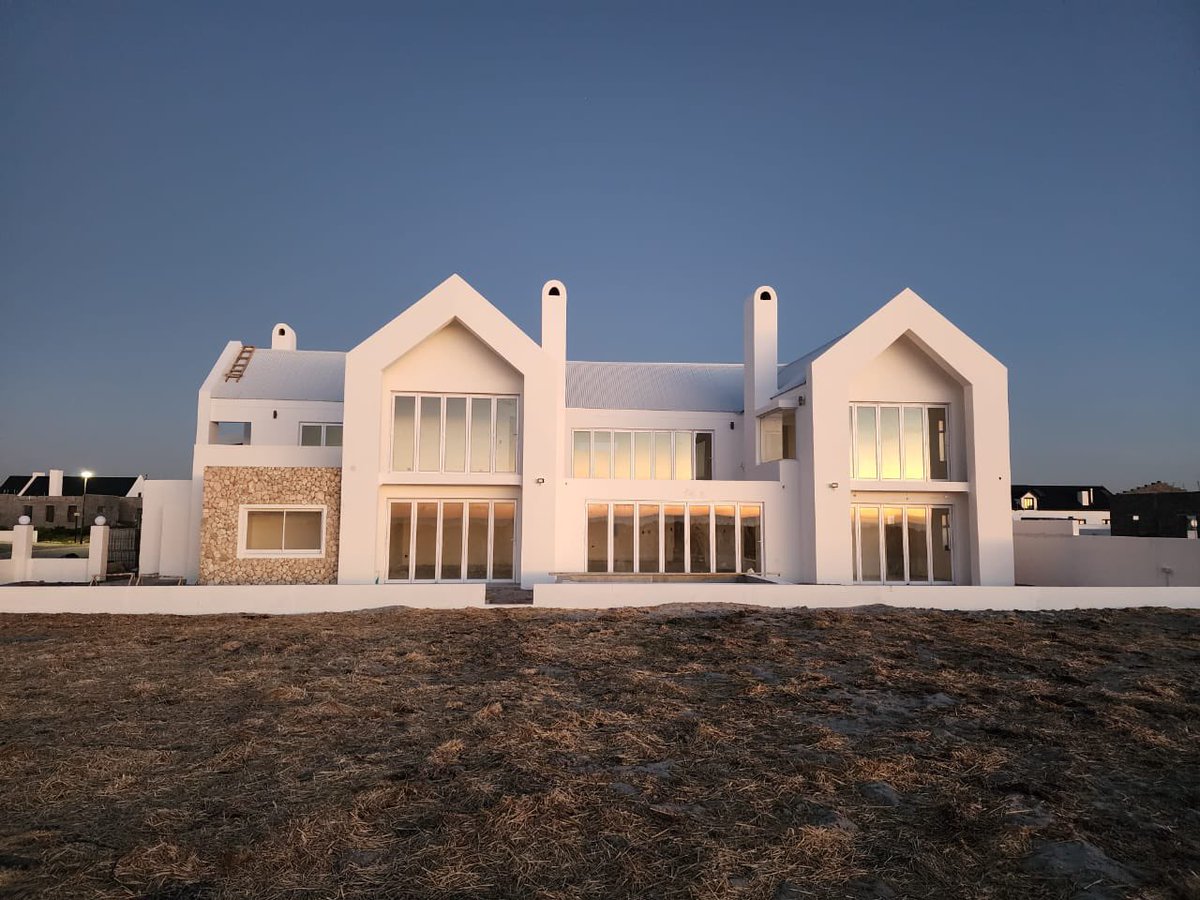 tbotha's tweet photo. Tickling all the right boxes ✔️
House Du Toit taking shape flawlessly, as every detail falls perfectly into place. https://t.co/Lp2eAuBETH