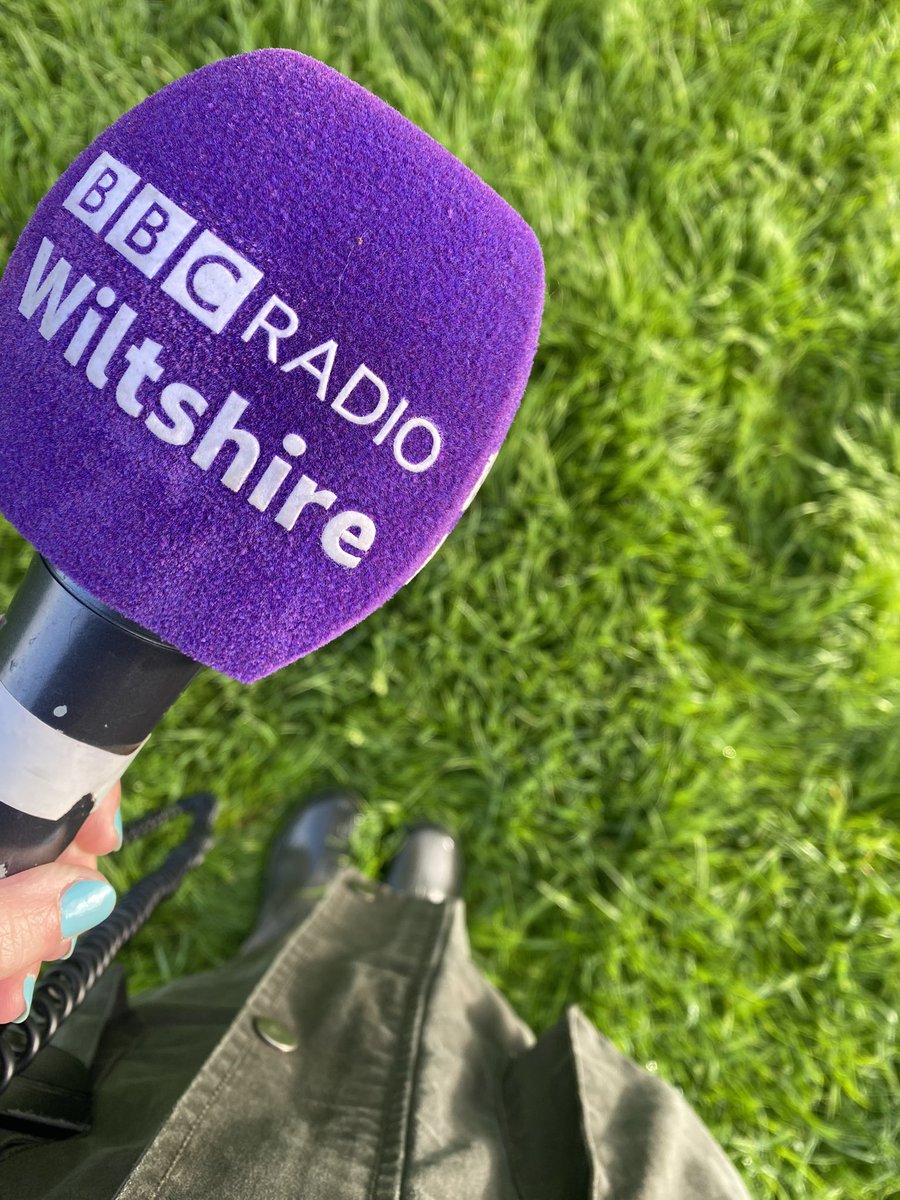 good morning 🌞

out in manton talking all things rain and rivers with <a href="/ARKennet/">Action for the River Kennet (ARK)</a> 

and I remembered my raincoat and my mums wellies xox @benpratershow