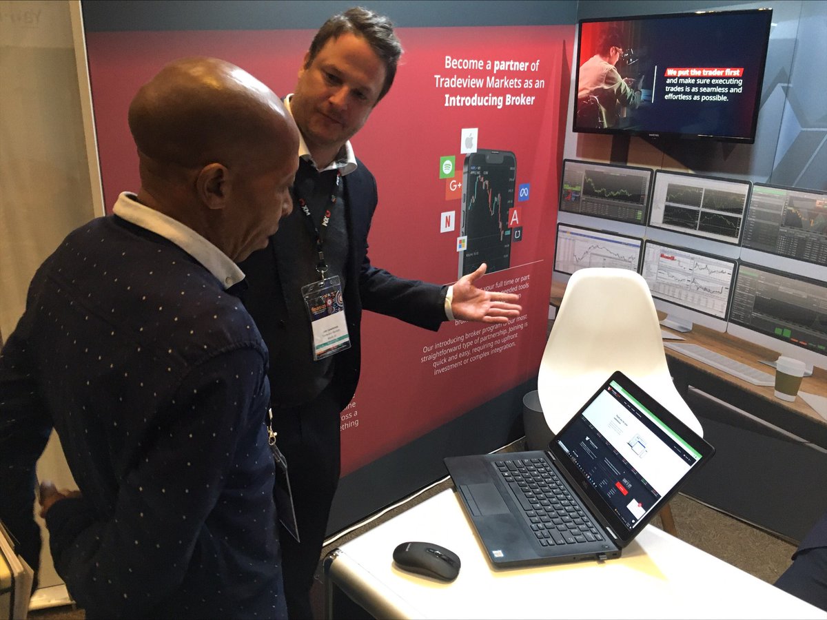 Tradeview_'s tweet image. Hello traders! We&apos;re having a great time at our booth #30 at #FMAS23! We&apos;ve provided personalized advice to each of the participants to help them grow their business, as well as valuable sector knowledge to establish meaningful business connections. Thank you for visiting us!