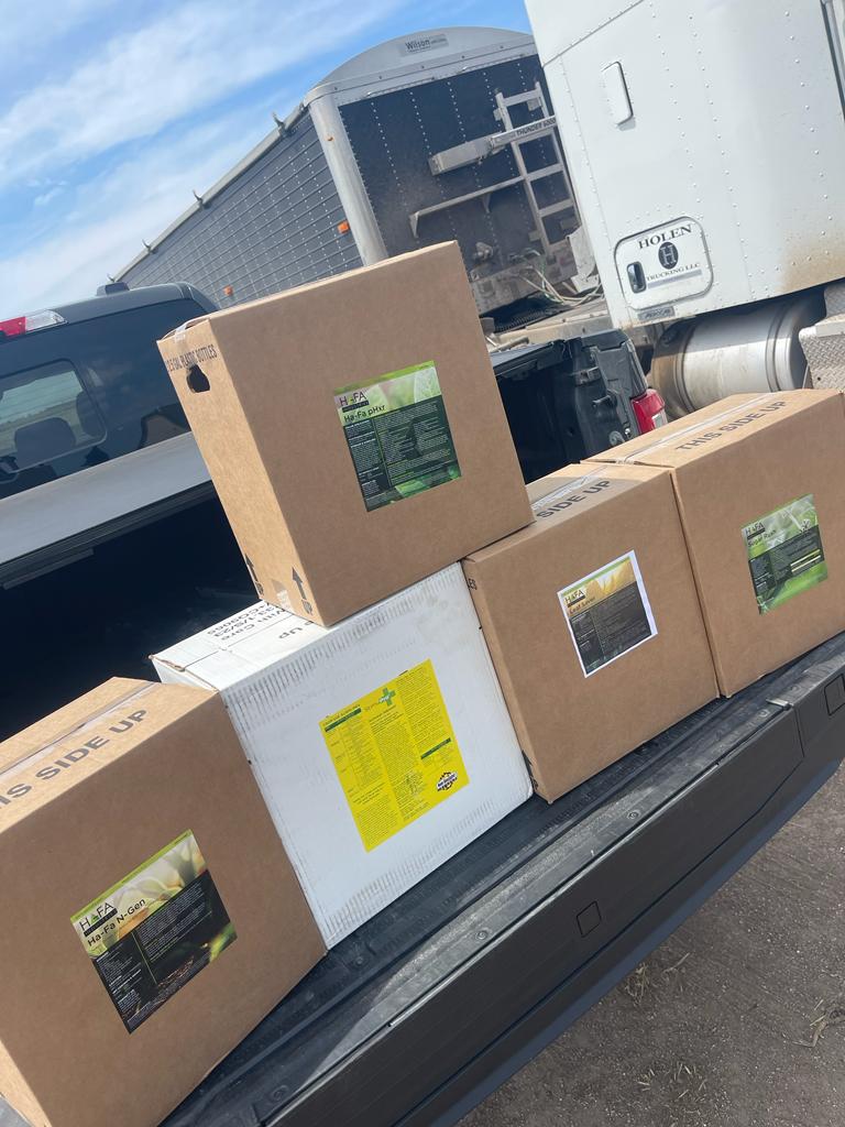 Delivering the near full suite of products to another satisfied customer. This field is set  up for a healthy yield this year with N-Gen, pHxr, Leaf Saver, and Sugar Rush!