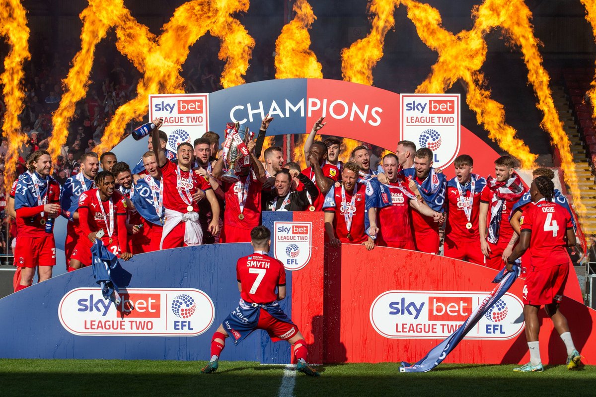 makeit_HD's tweet image. It's been an amazing end of season with celebrations across the land! Planning, creating and delivering... It just what we do! And it's not over yet with the Playoffs coming up...⚽️📷💥 #makeitHD #teamHD #sportsbranding #HDsports #HDsigns #EFL #EFLPlayoffs