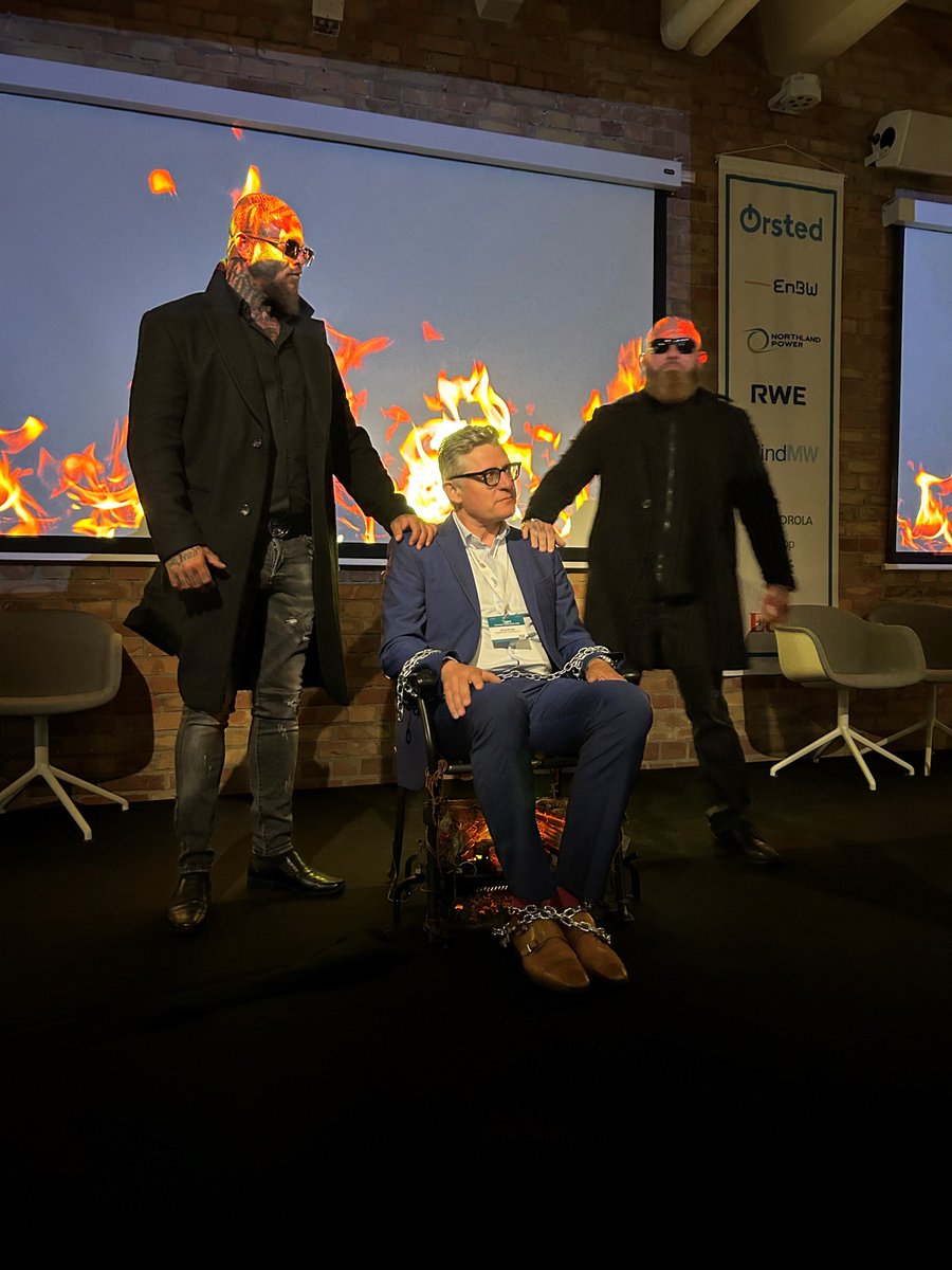 BWO (@bwo_news) on Twitter photo Zu #OffshoreWind gehört auch Gegenwind: Jörg Singer (<a href="/Meermann/">Jörg Singer</a>), 1. Vorsitzender des Fördervereins #AquaVentus stellt sich als Experte auf dem heißen Stuhl den kritischen Fragen aus dem Publikum der #ZukunftOffshore2023. #BWO Zu #OffshoreWind gehört auch Gegenwind: Jörg Singer (<a href="/Meermann/">Jörg Singer</a>), 1. Vorsitzender des Fördervereins #AquaVentus stellt sich als Experte auf dem heißen Stuhl den kritischen Fragen aus dem Publikum der #ZukunftOffshore2023. #BWO