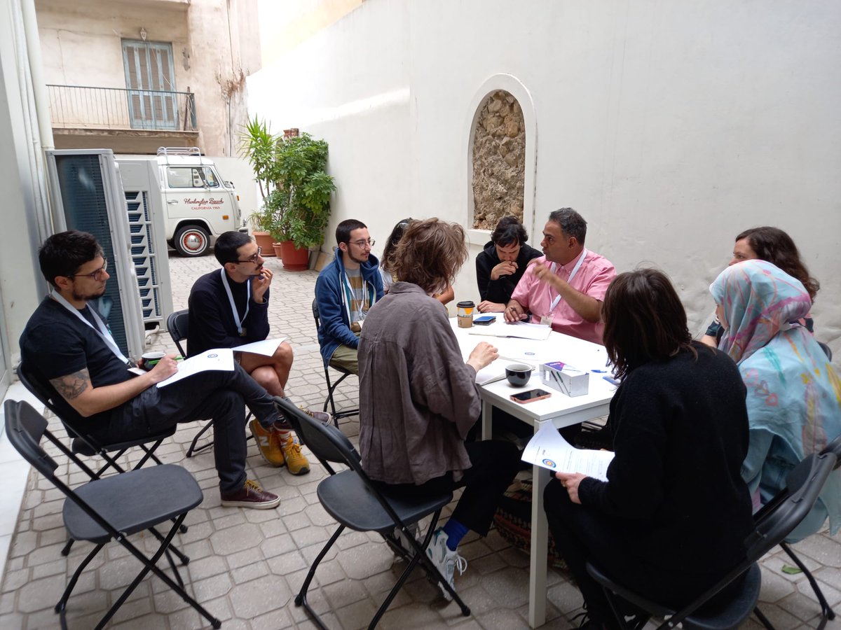 coopernicopt's tweet photo. Estamos no encerramento da #CommunityEnergySpringGathering, depois de partilharmos sucessos e desafios durante 3 dias inspiradores. Voltamos para Portugal com a bagagem cheia de energia e de novas ideias para chamar todos os cidadãos para o centro da transição energética! ☀️💪 https://t.co/JAPJzpw3NL